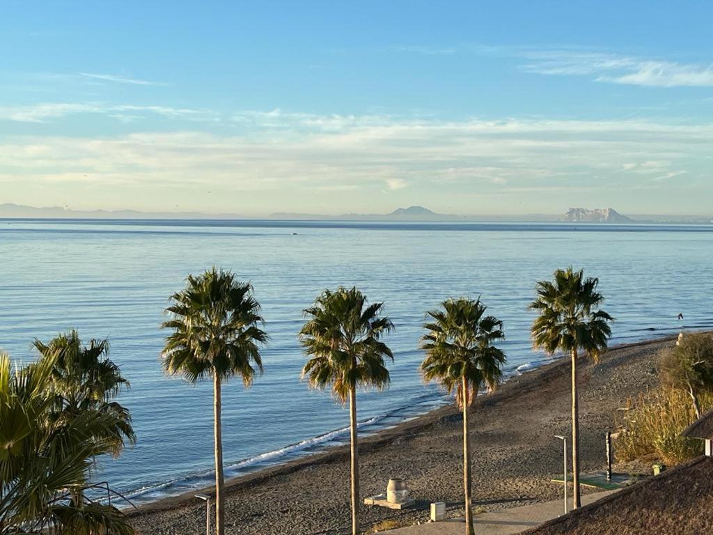 Апартаменти Bahia De La Plata Seafront Естепона Екстер'єр фото